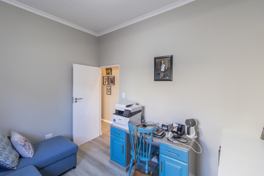 3 Bedroom Property for Sale in Aan de Wijnlanden Western Cape